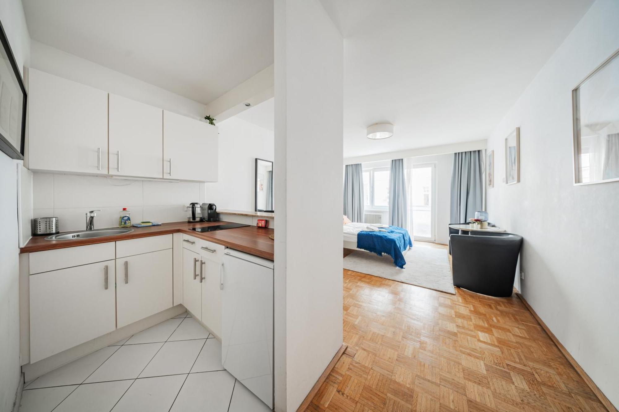 Appartamento Studio Next To Karlskirche #17 Vienna Esterno foto